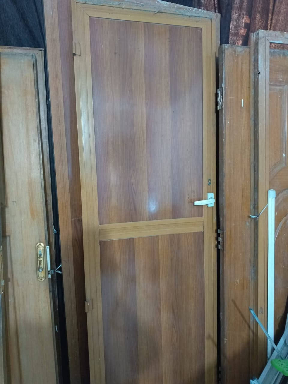 بيبان مستخدمات للبيع للأستفار ***********
