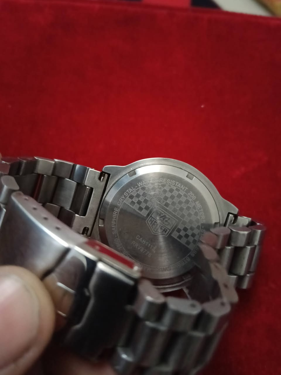 ⌚ ساعة TAG Heuer Formula 1 الأصلية
ساعة رياضية أنيقة من الماركة السويسرية العالمية TAG Heuer، تصميم مميز بميناء أحمر جذاب وإطار رياضي قوي. مناسبة للاستخدام اليومي ولعشاق الساعات الفاخرة.

المواصفات:
• صناعة سويسرية Swiss Made
• مقاومة للماء حتى 200 متر
• حركة كوارتز دقيقة
• ميناء أحمر جذاب
• هيكل ستانلس ستيل متين
• تصميم رياضي أنيق

الحالة: نظيفة وتعمل بشكل ممتاز.

💰 السعر خاص


**إذا كنت صاحب هذا الإعلان وتريد حذفه لأي سبب، رجاءا أرسل رسالة إلى الدعم الفني**