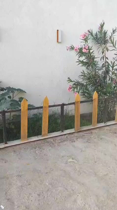 بيت للبيع مساحه 140 شارع الامام علي نزله حي الرضا سنه البناء 24 شراي يتصل ***********
