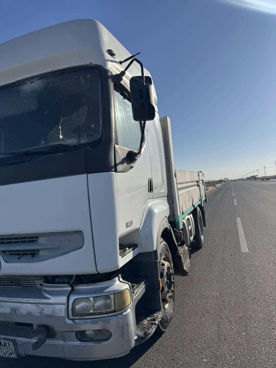 السلام عليكم 
رينو.2004راس تريله مربوطه جوانب متحركه كفاله عامه كير ومحركه وشاصي  
رقم أربيل 
تنكين مال كاز ابو 750 التر وأبو 400 التر 
غير متواجد ع فيس بك 
*********** اتصال 📞 
***********
سعر 55ورقه وبيه مجال
