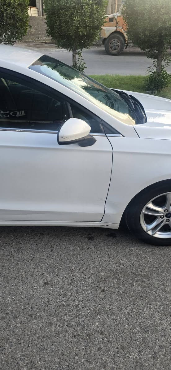 فورد فيوجن ٢٠١٨ لون ابيض محرك 2500 المرغوب تبريد ثلج مواصفات se كشنات كهرباء جام كهرباء كاميرا خلفية الضرر باب السايق مصبوغ والجاملغ عكس السايق مصبوغ وبيها بارد بالبنيد والصفحة عكس السايق كم مبين بالصور مكانها بغداد الزعفرانية  السعر 110 $ وبيها مجال
للاستفسار الاتصال على الرقم ***********
