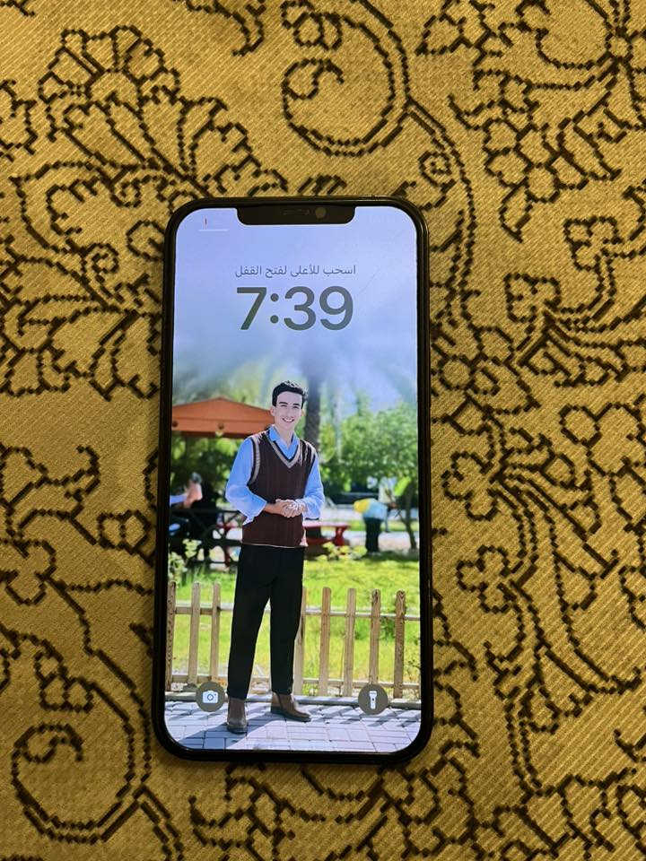 ايفون ١٢برو ماكس للبيع ذاكره ٢٥٦ بطاريه ٨١ فقط ظهر مكسور مامبدل بي اي شي كما مصح في صورا سعر ٤٥٠ وبي مجال للشراي الاستفسار اتصال عله رقم ***********
