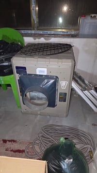 مبردات كينوود للبيع موجود الحجم الكبير والحجم الأصغر سعر الكبيره 200 و...