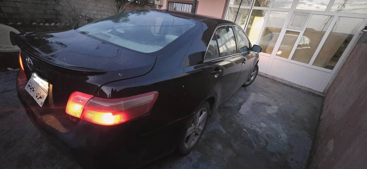 كامرى2009 LE فول مواسةفات سلايت. تةنها يةك چةملةغى پيشي بوياخة  سؤنةرم داناوة دواوةي قرچيكي هةية بةس ناو سندوقي نةگرتوة. سةنةوي تازة بةسةر چوة كال بونةوةي نية تةحويل خرامة بؤياخ گير مةكينة هةمووي بةشةرت.  سعري. 103$   ***********.... *********** چمچمال السليمانية, العراق
