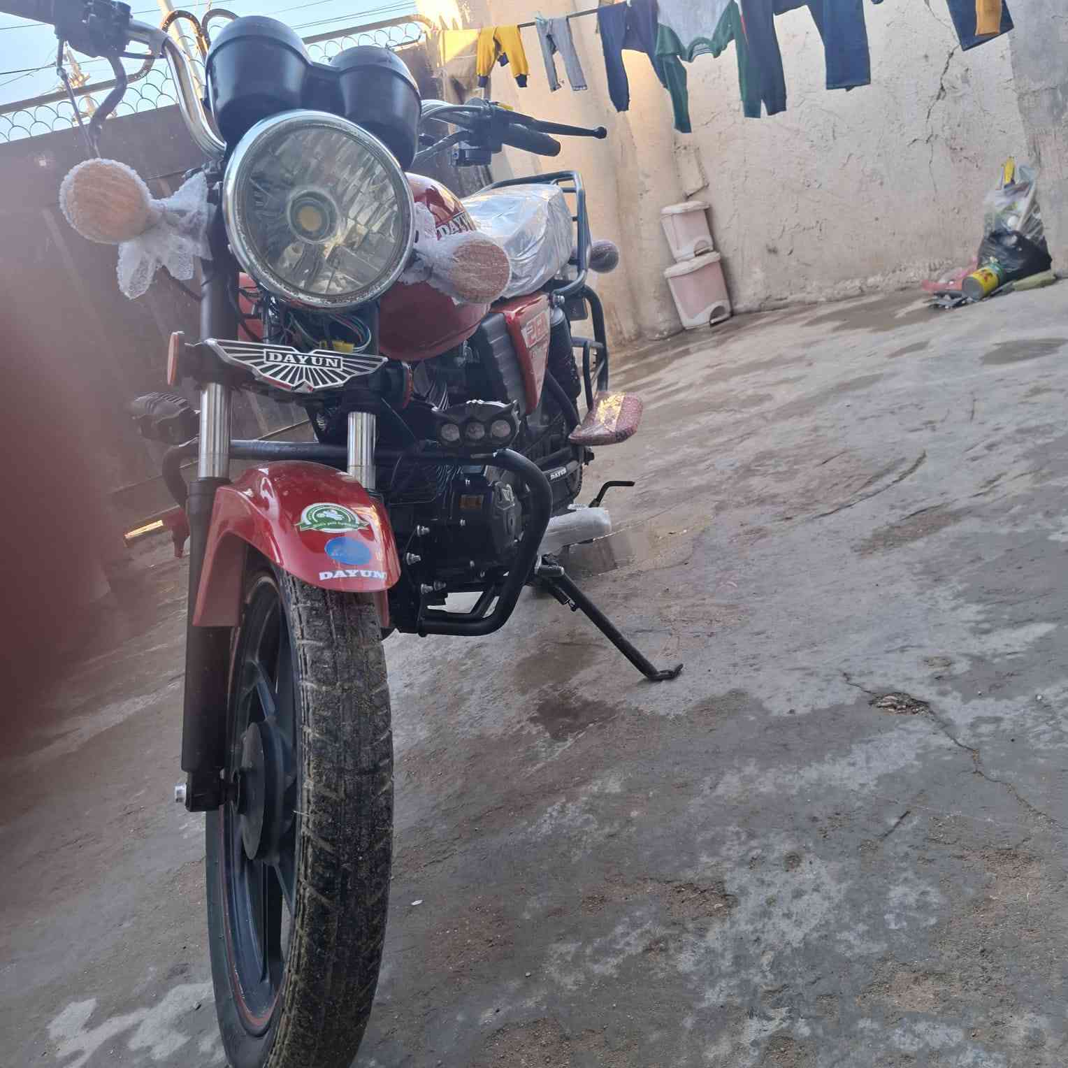 دراجة دايون 20 أوراق أصولية كاملة دراجة بحالة الوكالة مال جناي الله يشهد لايت زنون  هورن سيدان شاحنه بلوتوث بصمة تشغيل عن بعد وإنذار محرك ميتين كتابة حمرة كشن طبي مزودة بلدات شمسي وزنون يعني كفالة عامة وجاهزة من كلشي وصوره هاي هسه والله سعرها مليون و150 وبيه مجال بسيط مكاني كربلاء شراي اتصل خاص ما اجاوب ***********
