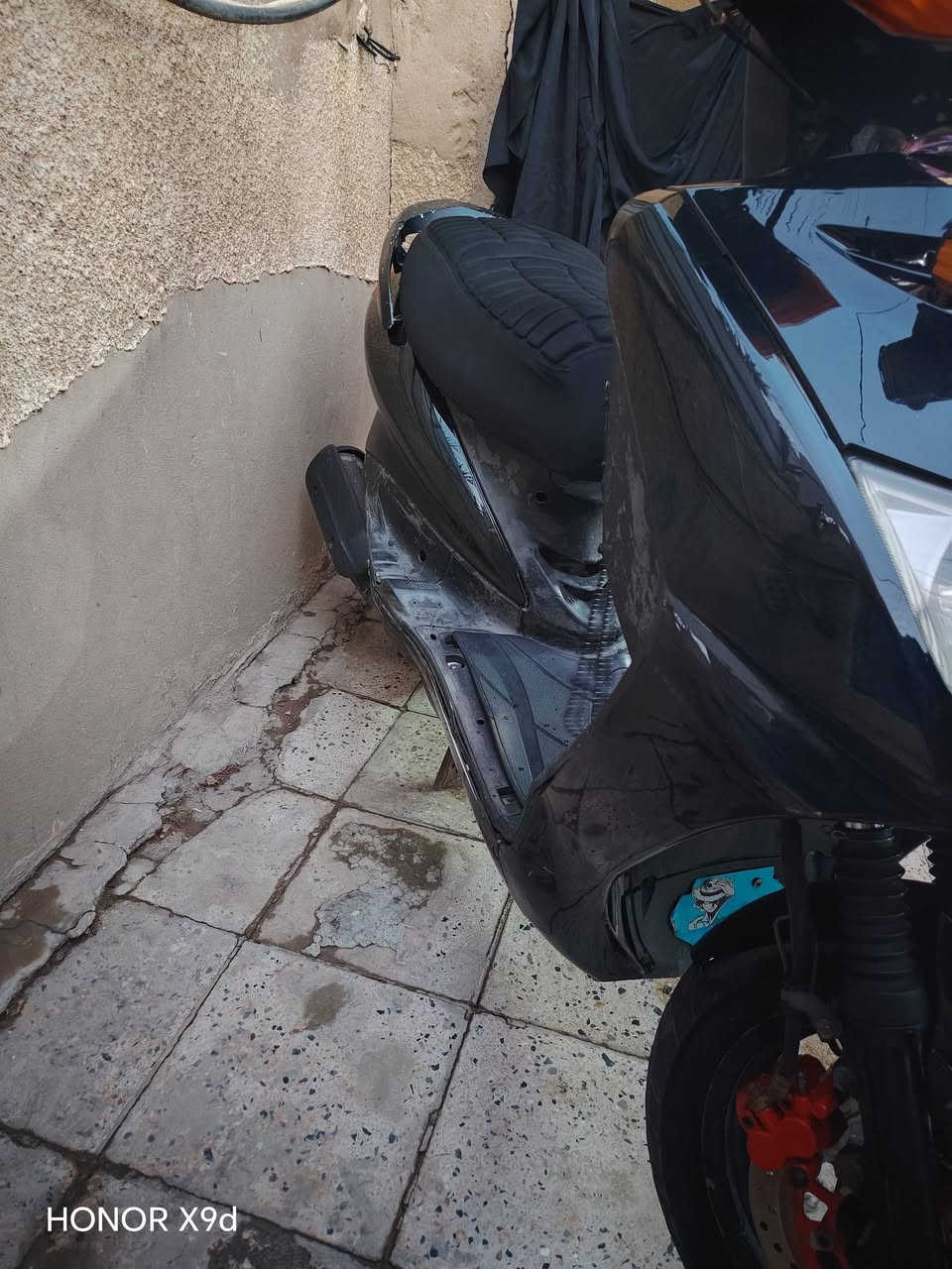 السلام عليكم درجه سكنس نثيه درجه خير من الله نقصهه قبق هندر المكان الشهداء البياع السعر 550 وبيهه مجال ***********
