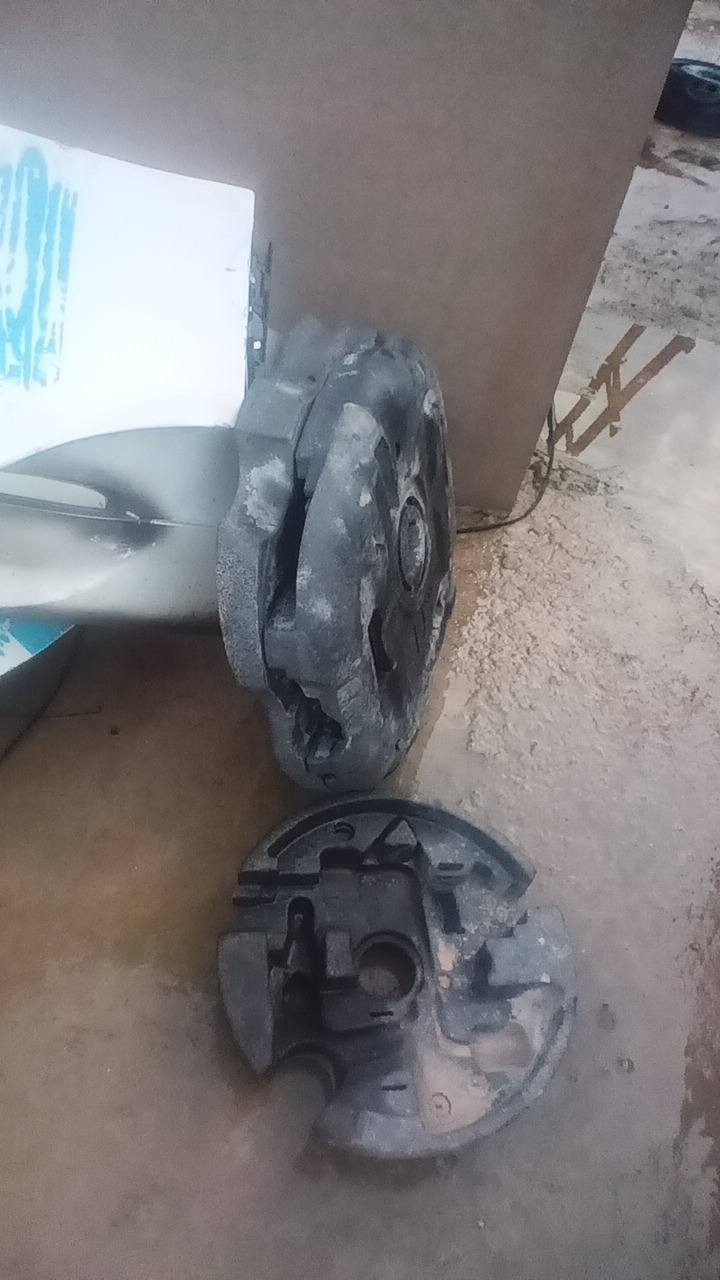 سلام عليكم عندي سستم ابواب زوج جاملغات وبوند وقبق
جنطه لونهم اصلي سلفر باخيهم ابيض بس طوز بل خارج
دعاميه خلفي عدد 2دعاميا امامي بيها كسر قيم وخذهم
مكاني موصل شرط حاويه


**إذا كنت صاحب هذا الإعلان وتريد حذفه لأي سبب، رجاءا أرسل رسالة إلى الدعم الفني**