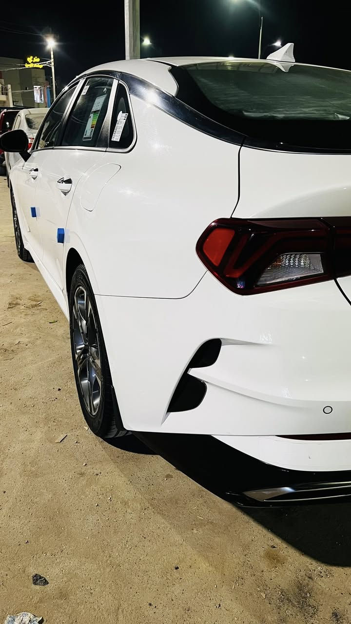 السلام عليكم
K5
موديل 2021خليجي مكفوله السياره بسمي رقمه بغداد مشروع وطني السياره/ بصمه/حساس خلفي امامي جانبي /مكينه 2000دوش/ماشيه 81كم/لمعلومه السياره مال جناي مكاني واسط/قضاء الحي/السعر 200
***********
