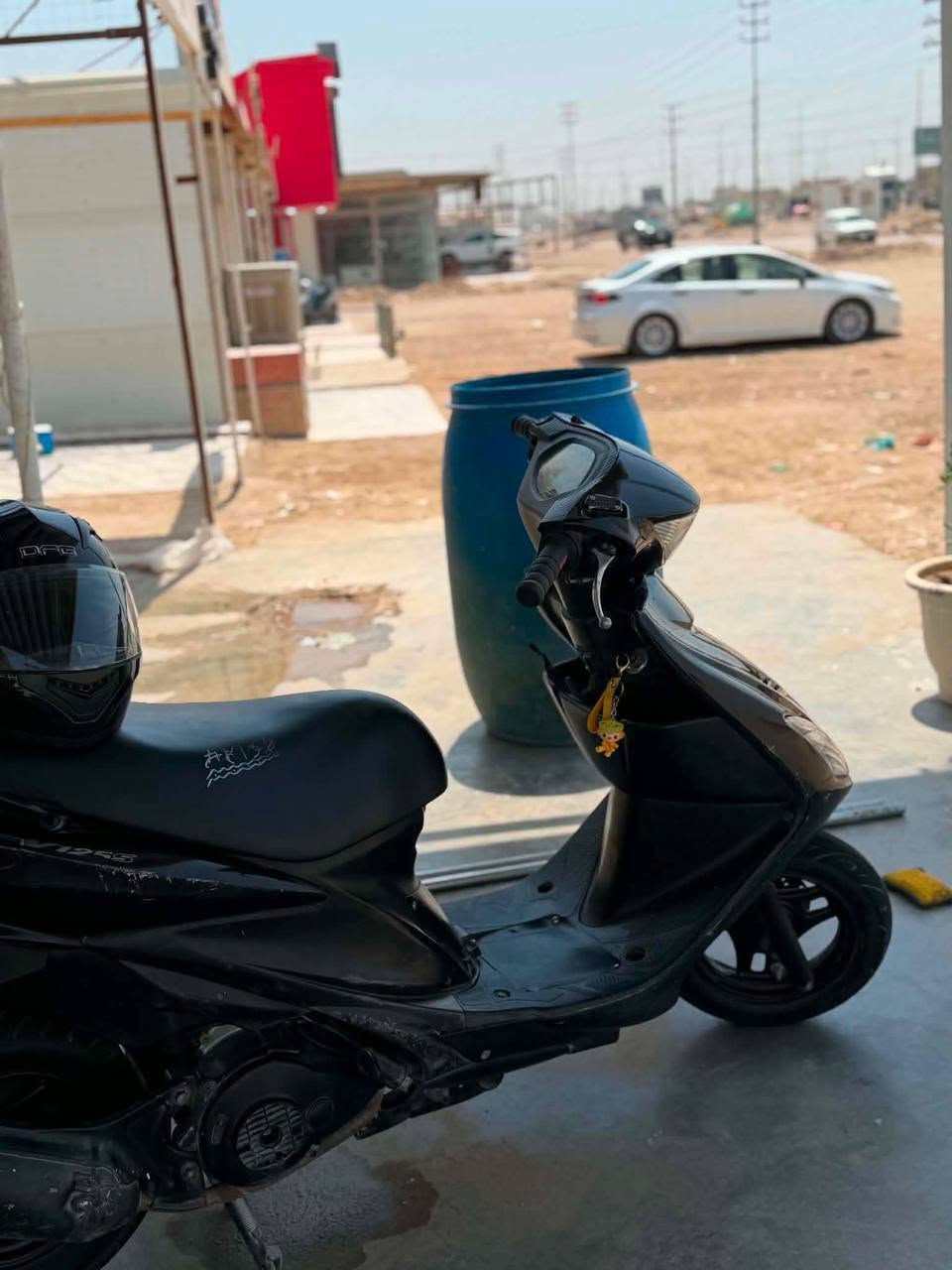 ادرس حديث
مفتوحه 
كهربائيات كلها شغاله 
للبيع 450
كوت حي الحكيم
***********

