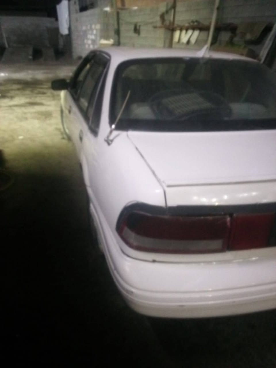 السلام عليكم سياره للبيع دايو برنس مفتوح موديل 98 السعر 20 وبيها مجال بيع مستعجل رقم كربلاء علوان كربلاء رقم الهاتف ***********
