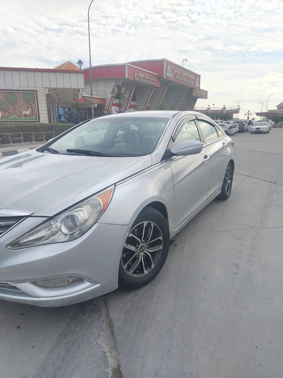 السلام عليكم
سوناتا موديل 2013
ورد امريكي
حادثه جاملغ وطرف البنيد بدون دواخل
السياره ماشيه 138 جديده السياره
كير محرك تدفئه تبريد عله وظع الشركه
لايت زنون
تخم تاير
السياره ربع ماذب عليه جاهزه مجهزه
رقم بغداد
سنويه لل2029
شرط التحويل مباشر
السياره احلا من الصوره بدون خدوش بدون رصعات صافيه السياره
ابيعك شرط السونار
الرقم واتساب ***********
بدون واتساب
***********
العنوان بابل مشروع المسيب على طريق حله بغداد مباشر
السعر 105وبيهه مجال للشراي مابيع البياع شراء فقط للجناي اريد تحويل لسياره 
السياره بدون جراد  صافيه
