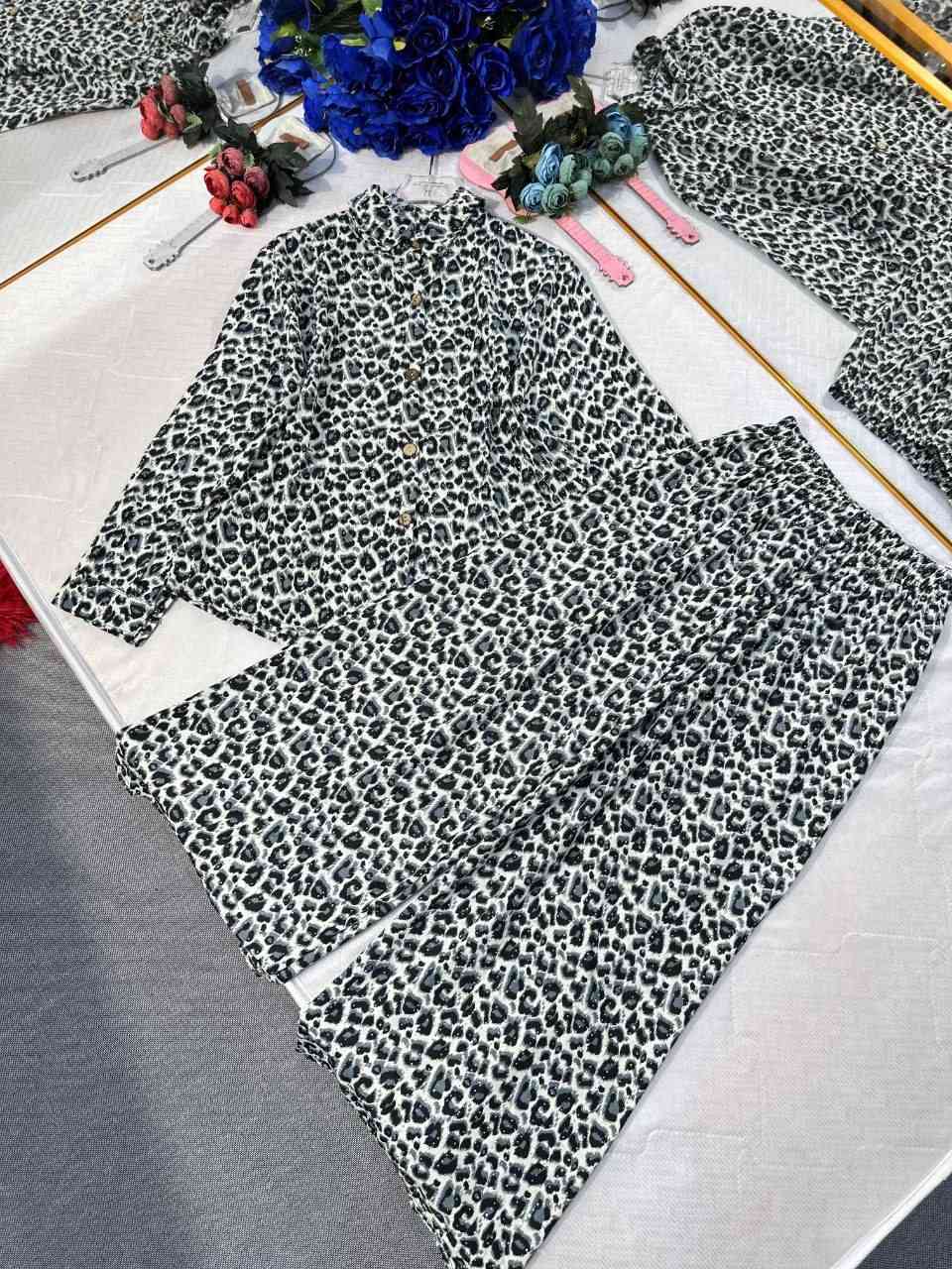 الكولكشن الصيفي  يبداً من هنا 📍

طقم  مليان ستراس حرير  قطعتين خامة ايروبين ناعم 

 
قياس:38-40-42-44-46-

كوالتي عالي الجودة للضمان الفحص بحضور المندوب 

سعر 22 الف 

 توصيل 5لآلآف جميع محافظات العراق 🇮🇶


**إذا كنت صاحب هذا الإعلان وتريد حذفه لأي سبب، رجاءا أرسل رسالة إلى الدعم الفني**