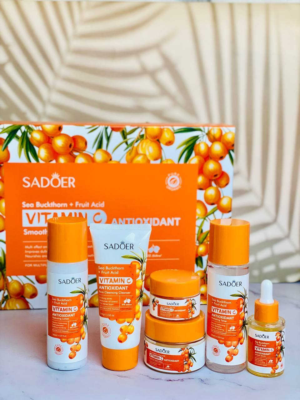 🍊 بوكس فيتامين C من SADOER 🍊
سر الإشراقة والنضارة ببكج واحد متكامل ✨  

إذا تعانين من بهتان، تصبغات، أو تعب بالبشرة  
هذا البوكس راح يرجع الحيوية لبشرتج من جديد 💛  
#بوكس #عناية #اكسبلور


**إذا كنت صاحب هذا الإعلان وتريد حذفه لأي سبب، رجاءا أرسل رسالة إلى الدعم الفني**