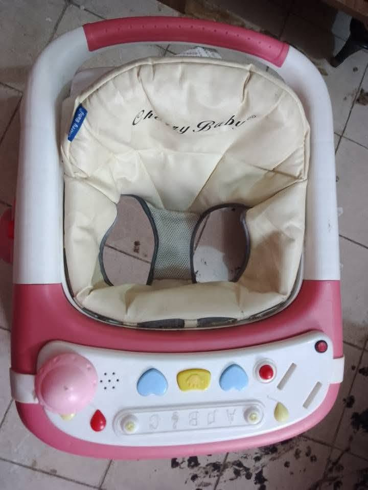 الحجله نوعيه ثكيله موسوكيه سعره 15 قفل البطه شغاله موسيقى وتايرات وهزاز سعره10 والالعاب كلمن وسعره او كلهم شلع ينباعن بغداد حي القاهرة


**إذا كنت صاحب هذا الإعلان وتريد حذفه لأي سبب، رجاءا أرسل رسالة إلى الدعم الفني**