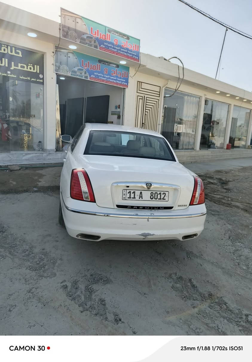 السلام عليكم ٢٠٠٩ للبيع اللهم صلي على محمد وال محمد 
صبغ عام جماليه  وقبل شهرين صار وياي حادث ب صندوك تصليح درجة اولى 
مكينه وكير قبل شهر شادهن ع ايدي 
سياره ما ناقصه شي ( مكان السياره بغداد أو ديوانية)
سنويه بسمي رقم ١١ دولي بغداد مميز 
السعر ٨٥ وبيه مجال *********** بي واتساب
