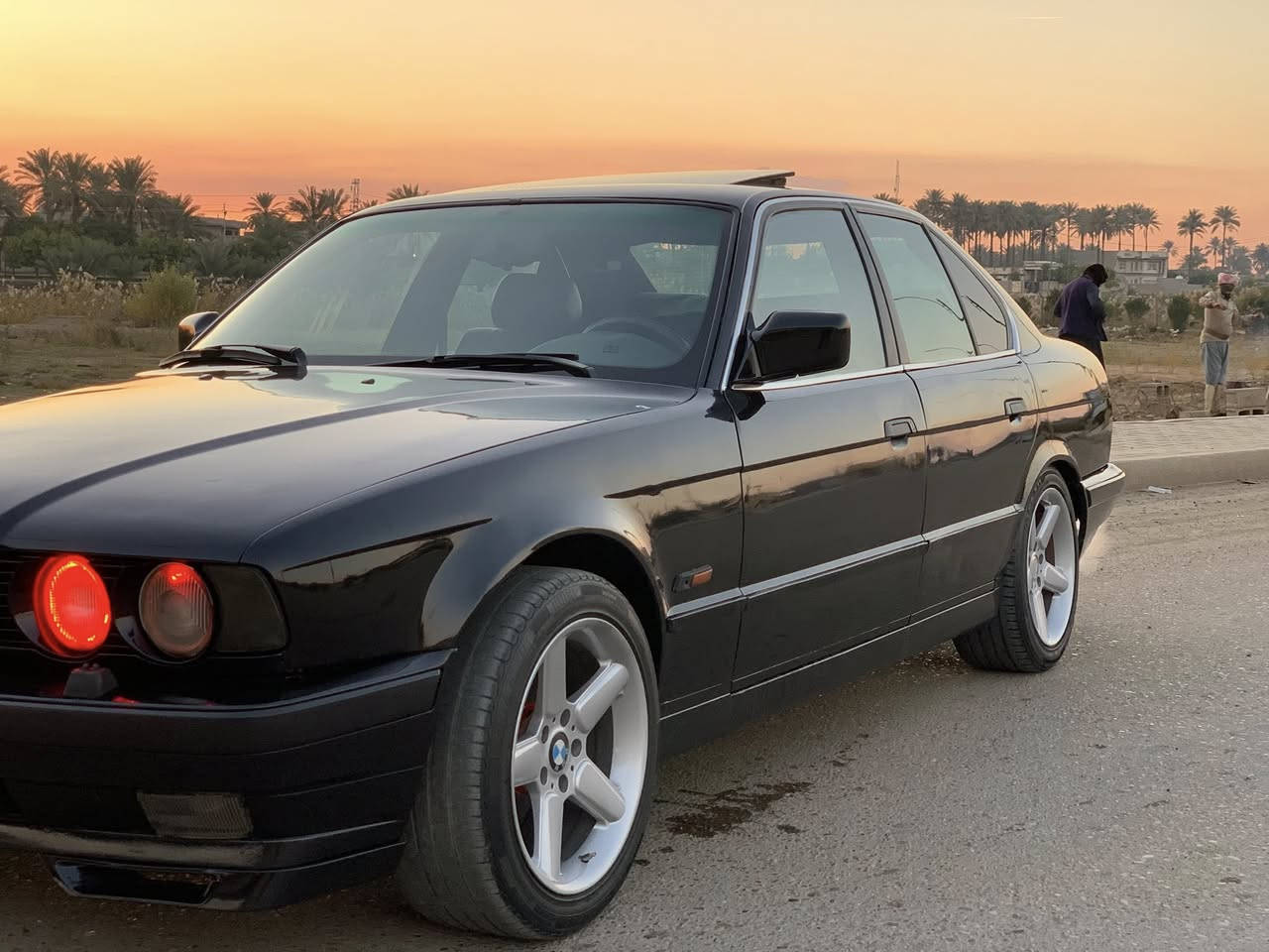 السلام عليكم بيم 535 كير محرك كفاله
صدر جديد صبغ جماليه بدون ضربه 
تخم تاير جدد 
رقم بغداد تحويل مباشر
موديل 92
بجم عريض 
سلايت شغال
تبريد ثلج ❄️ 
المكان بغداد السعر 54بيه مجال
***********
***********
