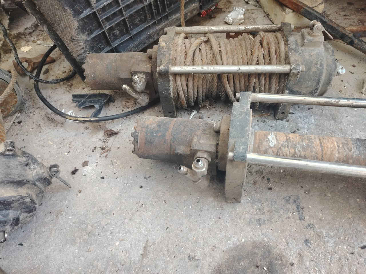 السلام عليكم للبيع بكرات همر هودرليك جدد مامشتغلات العنوان كربلاء ***********
