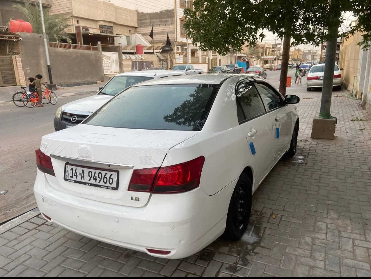 سلام عليكم ورحمة الله وبركاته
سياره بي وآي دي جي 3(2016) 

1- حداديه جديده + تبريد ثلج 🧊 
2- بلكات+ نوزلات+ فيت بم جديد 
3-شاشه +تحكم ستيرن + حساسات 
4-فتحه سقف + تشغيل بصمه 
5- سنتر لوك + دوشمه 
6- تخم تاير + وسبير مانازل هوه والجك واير سحب + جطل 
7- سياره رقم بصره الجديد داخله هزه بهاي السنه وكامله تحويل ثاني يوم والسياره خير من الله ماناقصها شي 

السياره للبيع او مراوس حسب القناعه 
السعر ( 60 وبيها مجال ) للشراي ***********

العنوان / البصره كرمه علي ابو صخير
