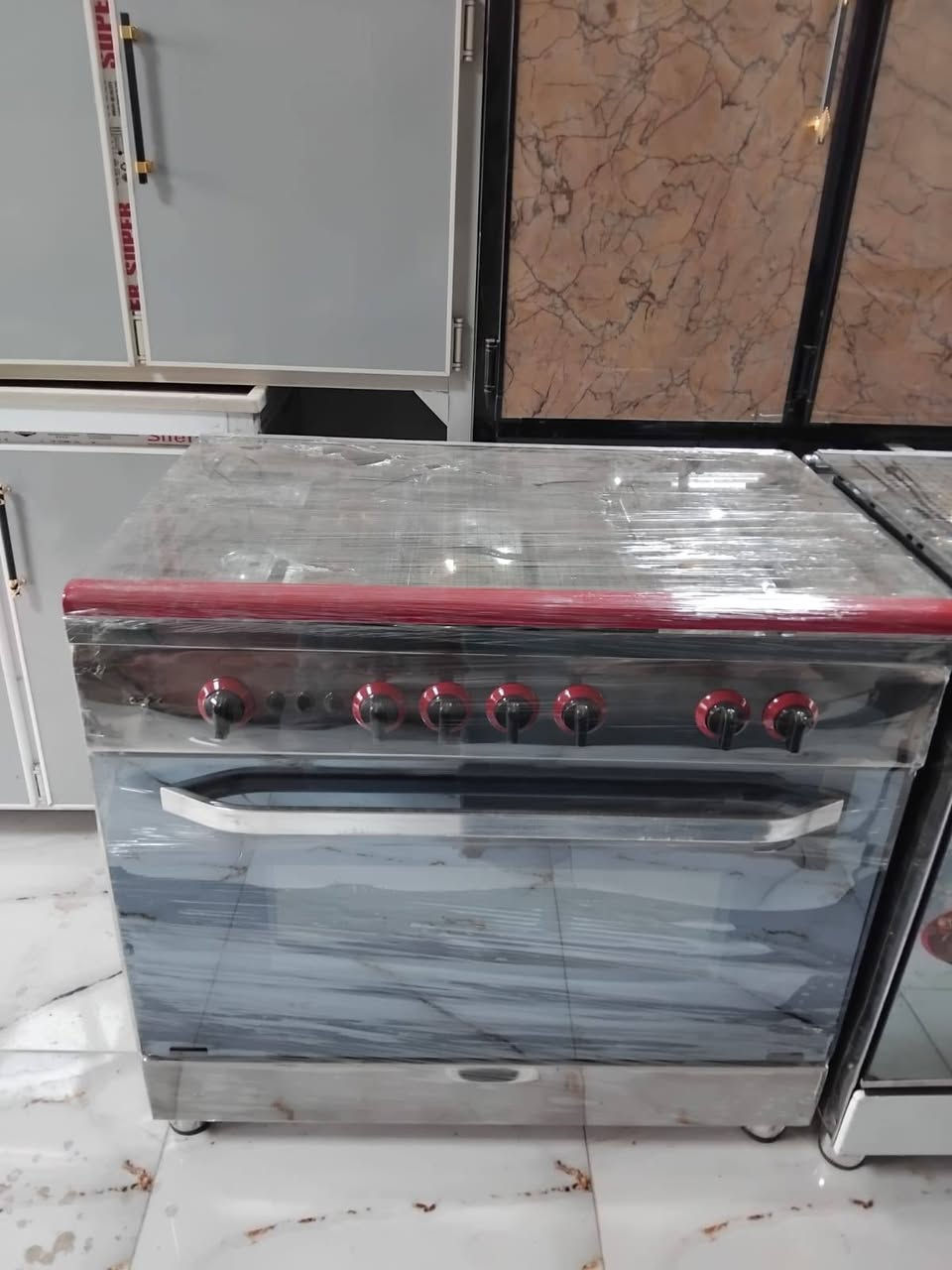 السلام عليكم 
وجيه طباخات مصري نظاف على فحص نوعيات فريش يونيون رويال يونفيسل تكنو خمس مشاعل فرن فوك على فحص سعر من ٢٢٥الى ٢٧٥ مكان بعقوبه شارع تحرير بهرز مجاور قاعات بيانو مقابيل مستشفى الحياه استفسار ***********
