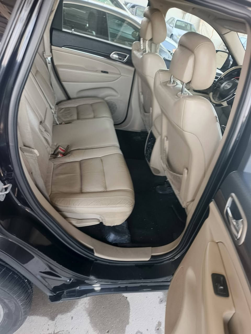 ⚫ جيب  شيروكي٢٠١٤ للبيع او المراوس
🔹 محرك 3600 V6
🔹 رقم بغداد الجديد   ) 

🔹 مواصفات السيارة:

فتحن سقف
• تشغيل عن بعد
• ردارات 
• تبريد قطعتين وبلكشنات هم
• تشغيل عن بعد
• حساسات خلفية
• توقف ذاتي
• كاميرا دوارة
• كروز سرعة
• ويل 20
• أبل كار بلاي
•كشنات جلد
• كشن كهرباء
• هيترات بالكشن
• هيتر بالستيرن
• صندوق كهرباء
• لايت زينون
كير طياره ٨نمر
صبغ ٢ قطع بنيد وجاملغ 
وبيهة بابين وجاملغ سرقة جهت اليمنة
📍 موقع السيارة: بغداد  ابوغريب

💰 السعر: ١٥٣ ومجال بسيط

📞 للاستفسار:
*********** واتساب ***********
