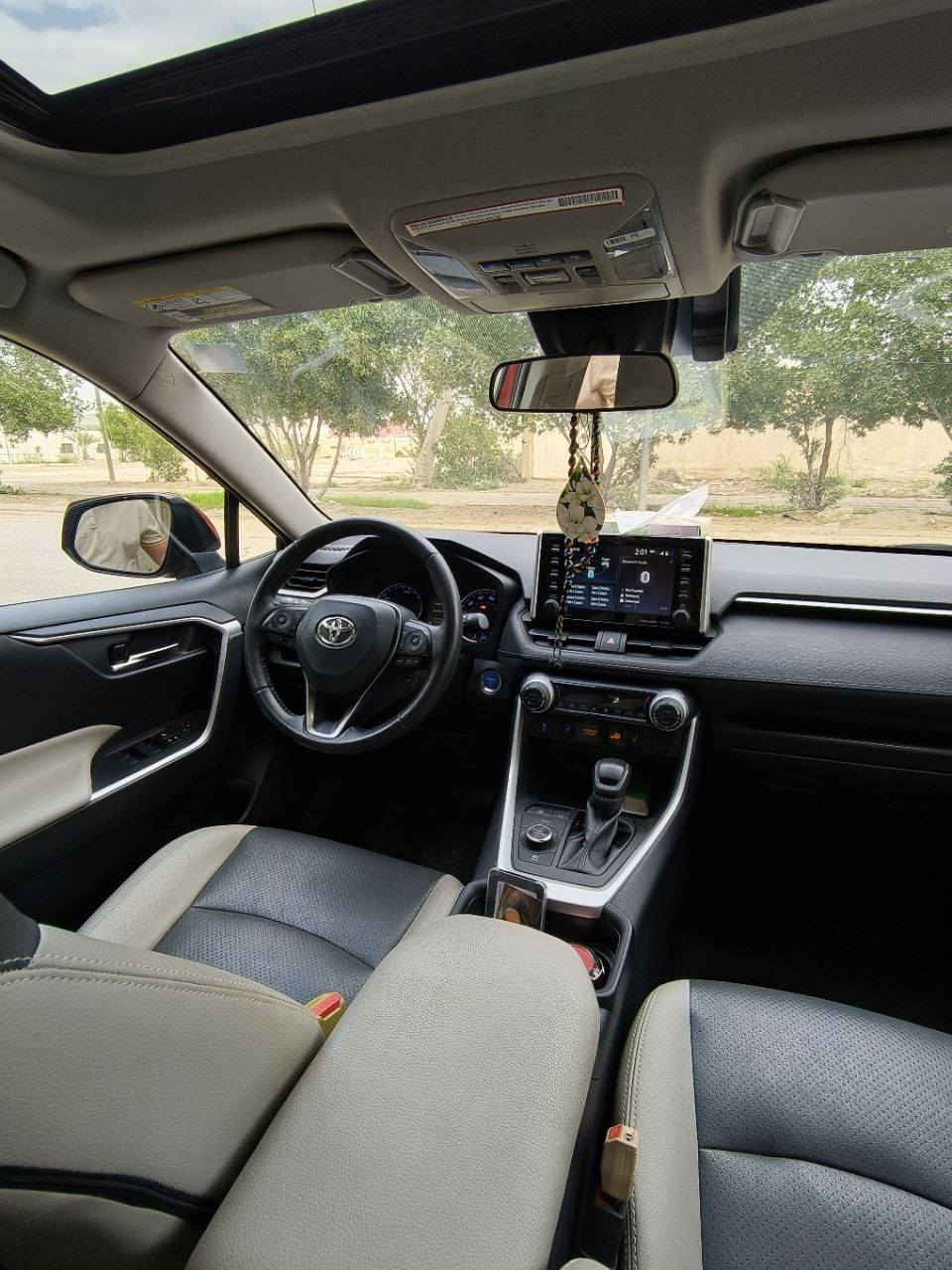 السلام عليكم راف فور2021
RAV4  (هايبرد)
 الفئة / XLE
محرك 4 سلندر 2.5

 السيارة وارد أمريكي 
الحادث بنيد وجاملغ 
السيارة جاهزة وحلوة 
ماشية السيارة 28الف ميل قابل الزيادة

رقم بغداد دولي بأسمي تحويل ثاني يوم
 

رقم الهاتف ***********

السعر (235)وبيهة مجال
