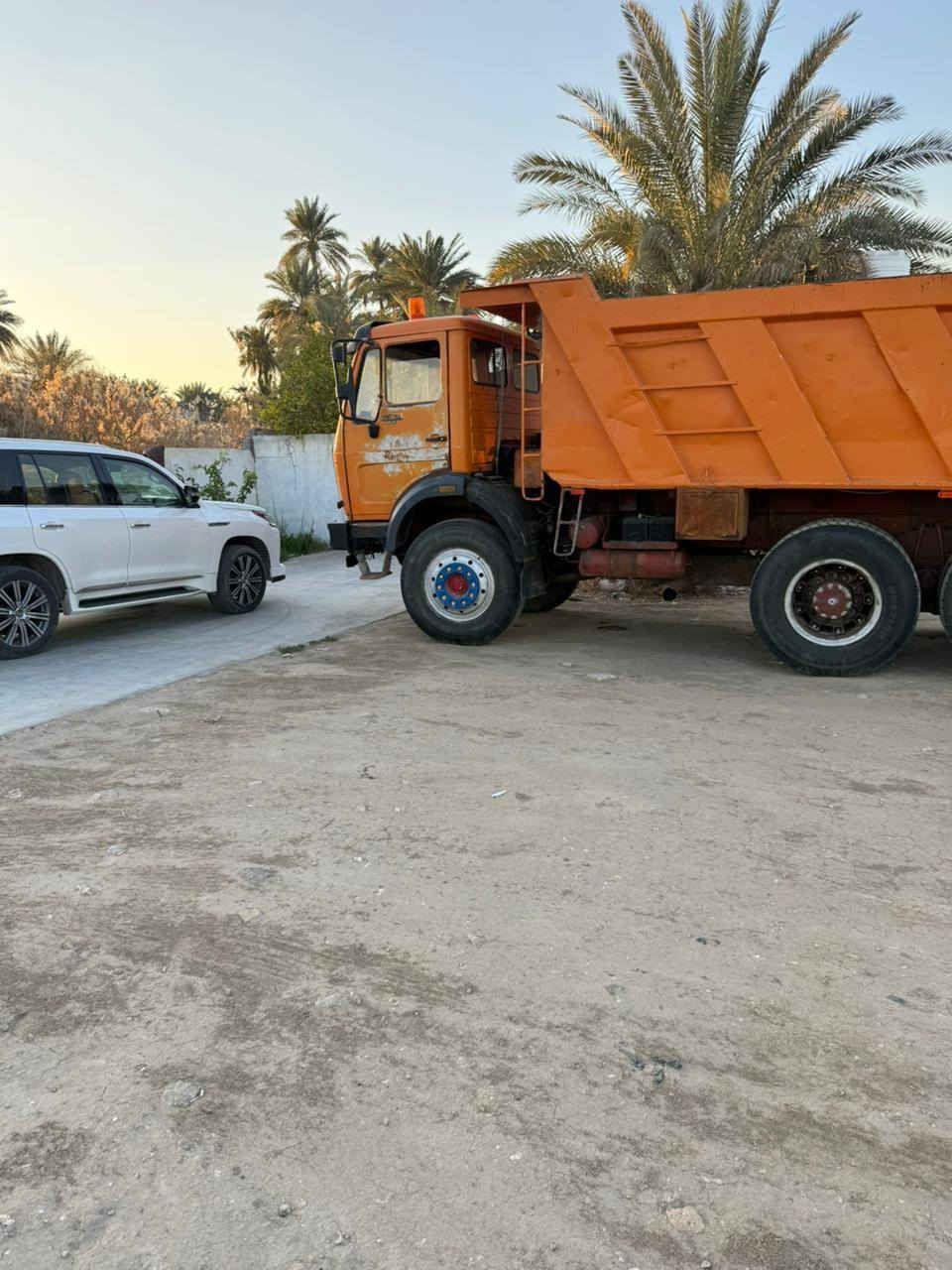 لوري البي بلادي قلاب للبيع
موديل 80 مكينه 28 كير 190 
مجموعه جيف تخم تاير 
رقم كربلاء 
***********/) ***********/)
