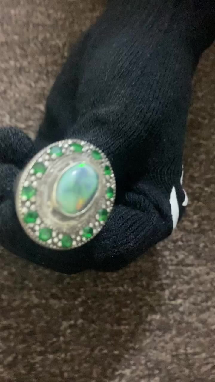 أوبال فول بخاتم ملكي جميل  قياس 26. السعر 150 الف. مكان كركوك تقريبا 17 غرام
الظروف  سبب البيع


**إذا كنت صاحب هذا الإعلان وتريد حذفه لأي سبب، رجاءا أرسل رسالة إلى الدعم الفني**