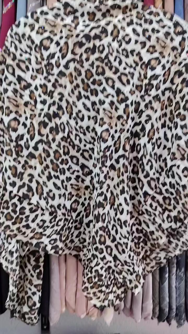 #حجاب  العيد وصل 🍂🤍كوني مُميزة وَ الأولىٰ دَائِمَاً 
أناقة هادئة بتفاصيل راقية 🤍 ✨
اختاري التميز بأسلوب يعكس ذوقك الراقي 🌿 🤍
اطلبيه الان 🍁🤍
   ***********
خدمة التوصيل 
user78xsvco5ne
متابعه الصفحه لطفاً 
 https://www.facebook.com/profile.php?id=61570206805130&mibextid=ZbWKwL
