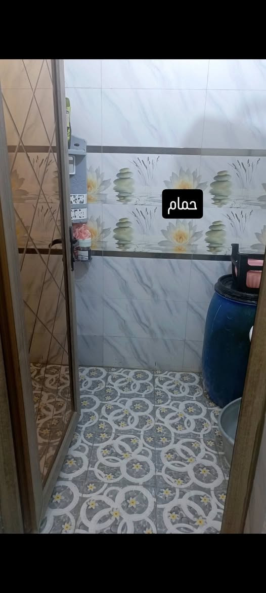 بيت للبيع مساحه 55 متر طابقين ونص بناء مسلح
سند 25 بالخطيب الزراعي
يحتوي على استقبال وحولي مطبخ +حمام و ترك داخله صحيات
الطابق الثاني غرفتين نوم
الطابق الثالث غرفة نوم + سطح
البيت بناء نظيف جدا كما موضح ب الصور 
للاستفسار *********** واتساب فقط
او للاتصال على الرقم ‏‪***********‬‏
