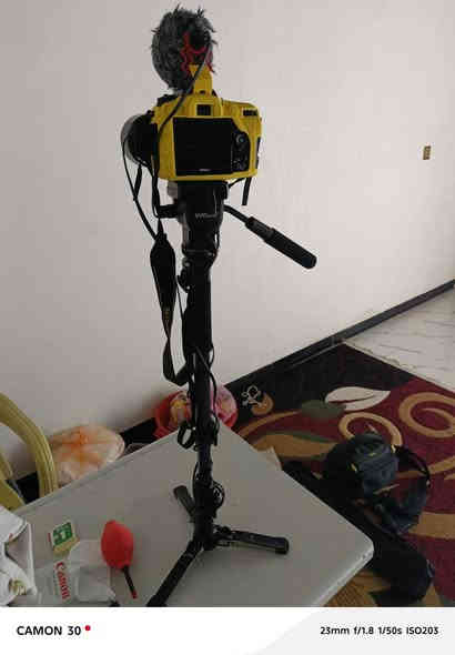 كامرة Nikon d7500 مع معدات تصوير كاملة للبيع  ( وبشكل مستعجل جدا) 

( ابيع شلع مع المعدات ب 850 ألف ) 

للعلم سعر الكامرة وحدها بالسوك مستعمله ٩٧٥ 

المعدات 
ستاند هيدروليكي أصلي سعره بالسوك 75 ألف 
جنطة سعرها بالسوك 30 ألف 

معدات تنضيف 
مايك جو عام أصلي سعره بالسوك 35 

واير مايك سعره بالسوك 15 ألف 
+ هود الكامرة 
ذكرت الكم الأسعار حتى تعرفون شكد نازل بسعرها لأن مستعجل 

سعر البيع شلع 850 ألف 
مكاني كربلاء 
للتواصل ***********
متوفر واتساب ايضا كربلاء
