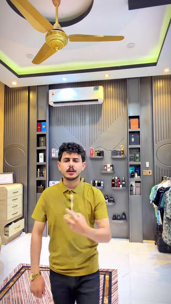 عطر قيصر من سان سفيرو… فخامة تسبق حضورك، وثبات يليق باسمك#الشعب_الصيني_ماله_حل😂😂 #تصميم_فيديوهات🎶🎤🎬 #عطور 


**إذا كنت صاحب هذا الإعلان وتريد حذفه لأي سبب، رجاءا أرسل رسالة إلى الدعم الفني**