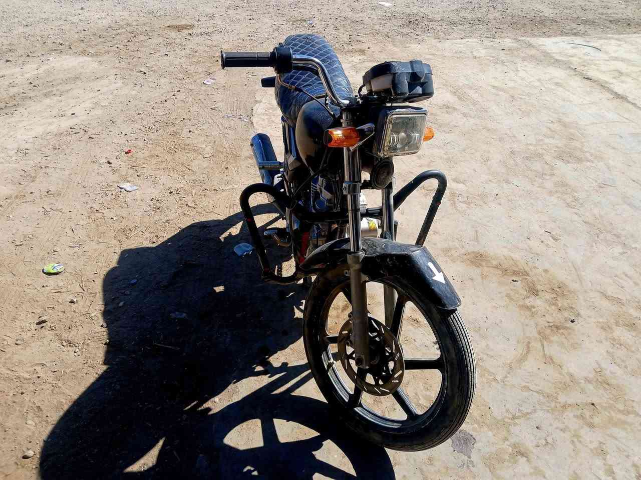 دراجة للبيع نظيفة كاعدة اي نقص ما بيها محرك 2024 جديد فول كهربائيات
السعر 400 وبيها مجال بسيط


**إذا كنت صاحب هذا الإعلان وتريد حذفه لأي سبب، رجاءا أرسل رسالة إلى الدعم الفني**