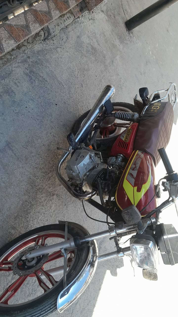 سيفان موديل ٢٣ ورقه كورتونيه كهربائيات سلف كله شغاله لايت اشاير كامله ترايها كلش حلو وسعرها بعد احلى 385 بيع سريع بعقوبه الهويدر ***********
