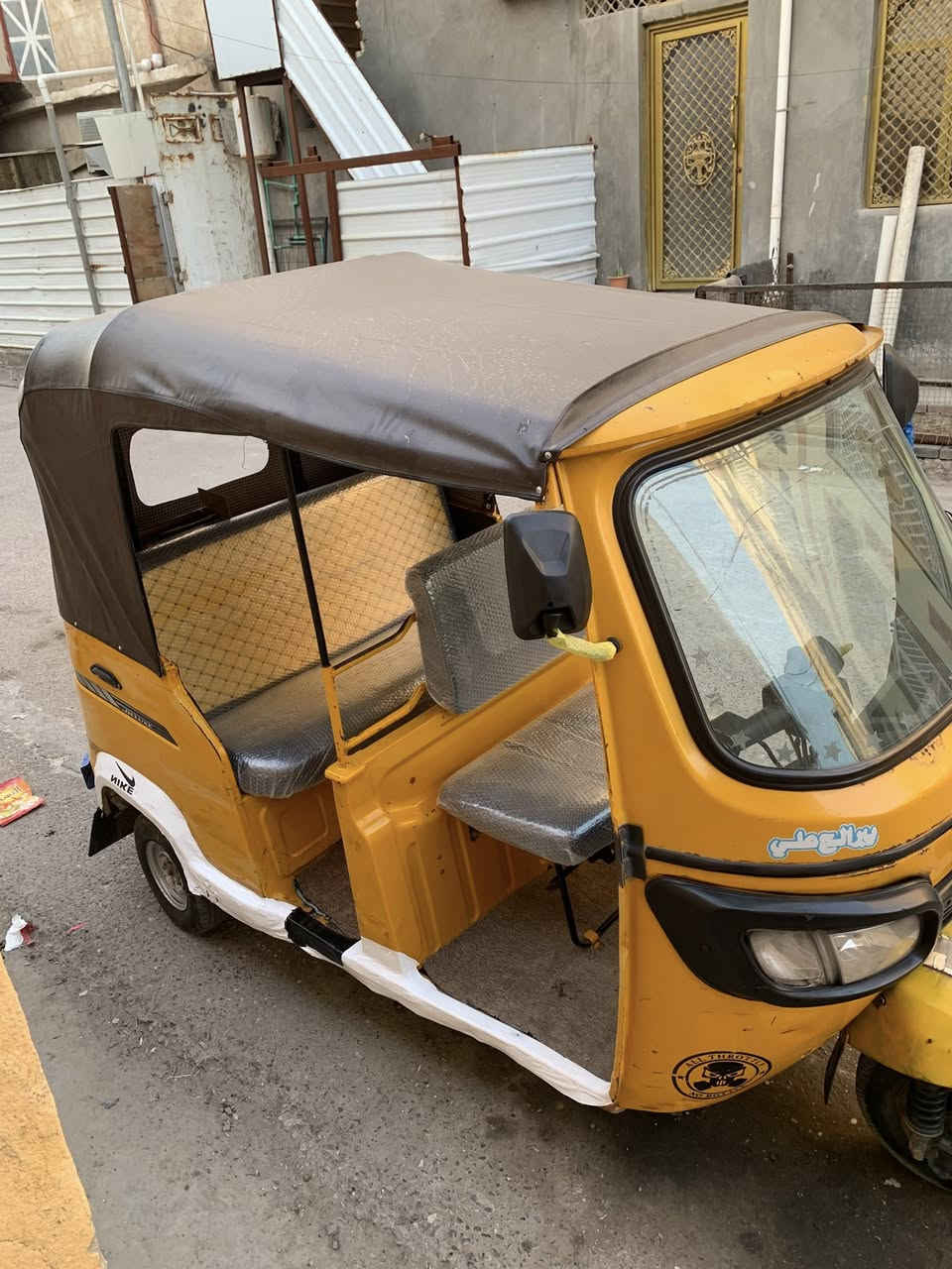 تكتك مديل 18 محرك خير من الله والبدي شوف العين بيه شويه خياسات جادر وحديد كله جديد التكتك أوراق كامله السعر 3 ونص  عنوان بصره الجمهوريه أتواجد واتساب ***********
