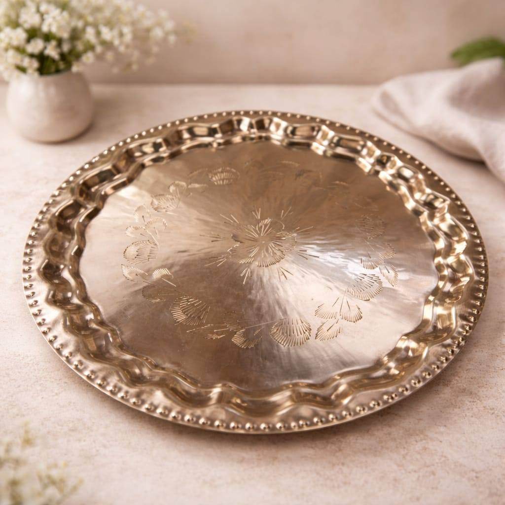 طقم انتيك نحاس صناعه هندي
مكون من صينيه منقوشه 
وبراد شاي
و٦ فناجين 
و سكريه 

يمكن وضعه كأنتيك في النيش 
او كهديه فاخره مميزه


**إذا كنت صاحب هذا الإعلان وتريد حذفه لأي سبب، رجاءا أرسل رسالة إلى الدعم الفني**