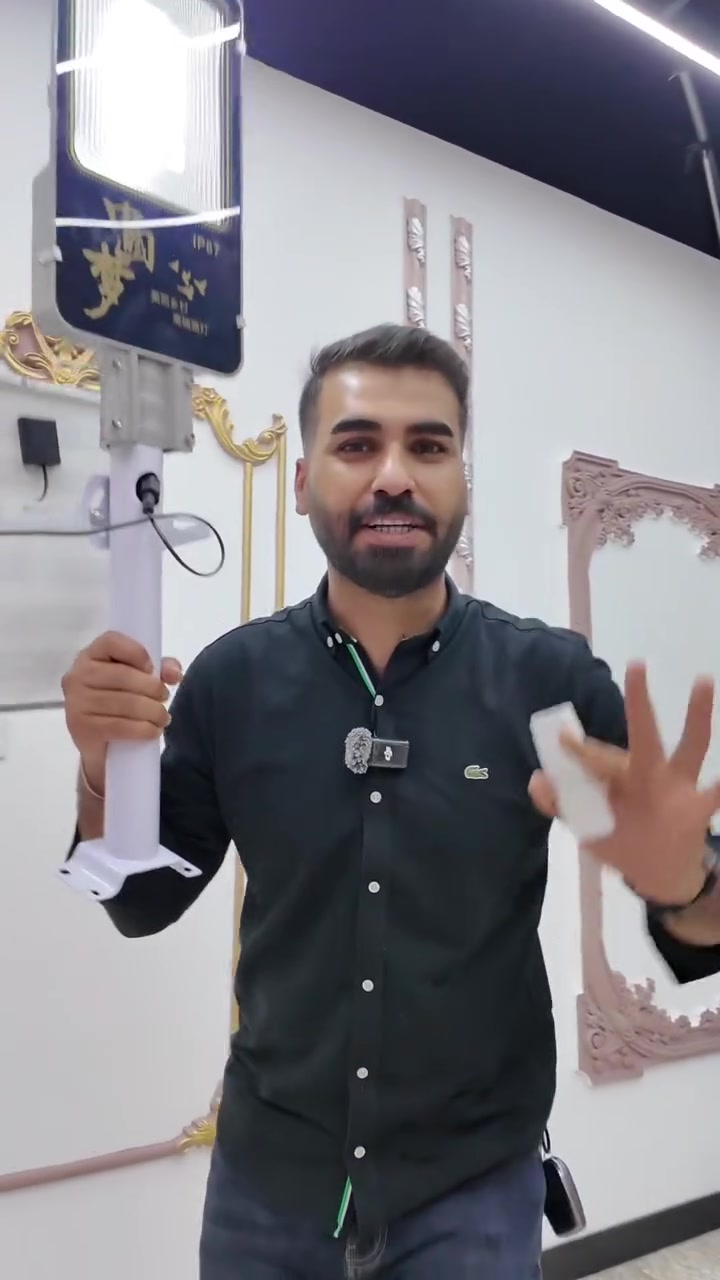مصباح انارة شحن من الطاقه الشمسية 
السعر 33 الف


**إذا كنت صاحب هذا الإعلان وتريد حذفه لأي سبب، رجاءا أرسل رسالة إلى الدعم الفني**