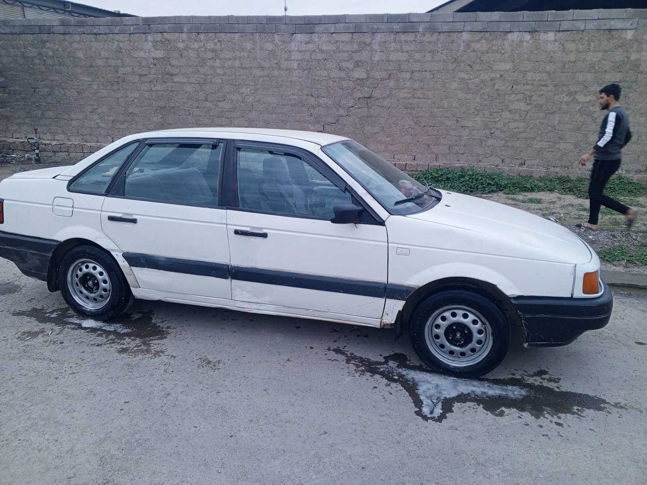 أعاد نشر بسبب الوعد الكذب     حياتي مو شراي لاتنطي كلام الناس                  السلام عليكم باسات موديل 89 سنويه خضرا رقم اخضر شرط تحويل كابون بانزين بيها مكينه شرط كير شرط كير اربعه نمر سياره جاهز مكان سياره موصل الأيمن سعره 26وبيها مجال قليل ***********
