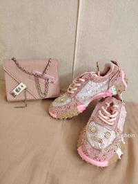 تخفيضات • شحاطات • شنط