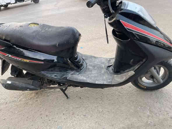 للبيع بريز كامله مابيه نقص سعر ٤٠٠ مكاني بغداد العطيفيه قرب جامع براثا. هاتف***********
