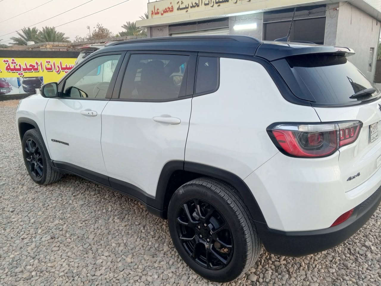 السلام عليكم 
بيع او مراوس حسب القناعة 
 جيب كومباس موديل 2024 لمتد بيهة فقط قطعة واحدة بدون دواخل موضحة بل سونار بجم كبس سيارة جديدة مال جناي جاهزة علة اخر حباية 
السعر (180) وبيهة مجال حك الجية 
العنوان/بابل _الشوملي 
للاستفسار الاتصال 
***********
***********
