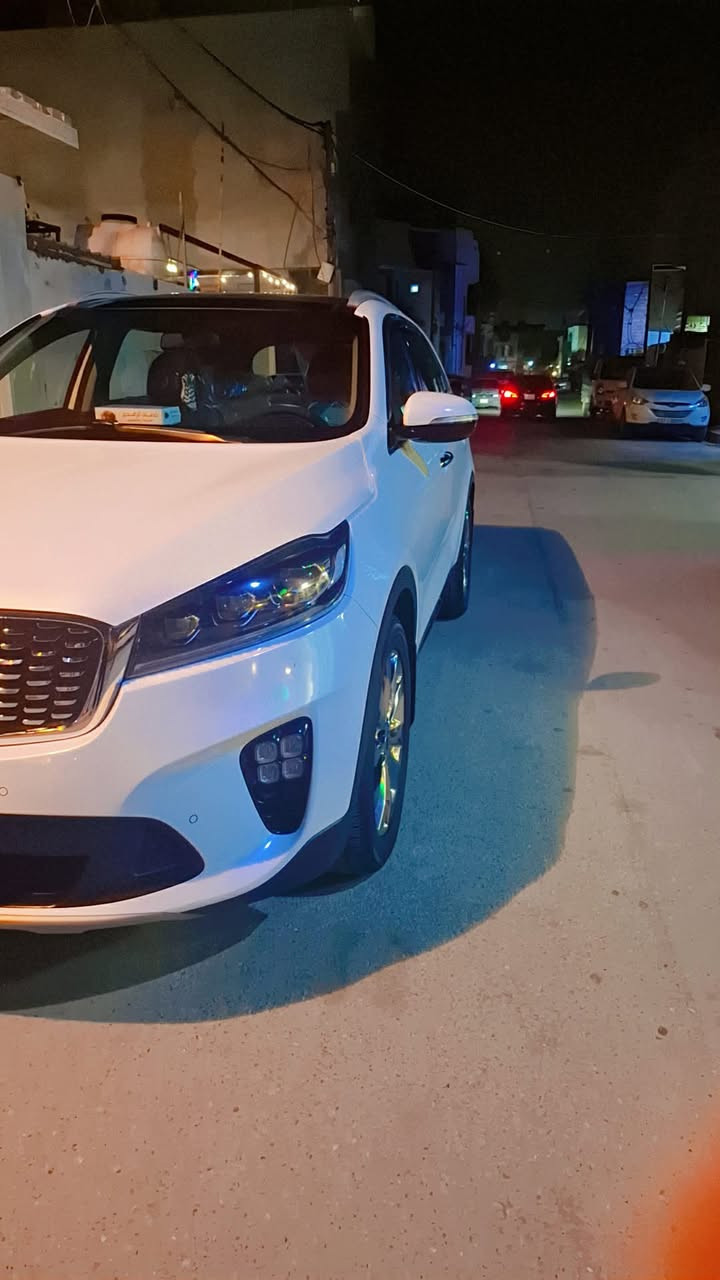 سورنتو 2019 للبيع خليجي بانورما السعر 240$ وبيها مجال 6 سلندر والملاحظات موجودة بالسونار 
الاتصال *********** 

‭0790 265 8690‬
