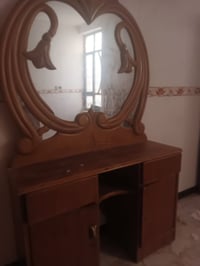 ميز تواليت • غرفة نوم