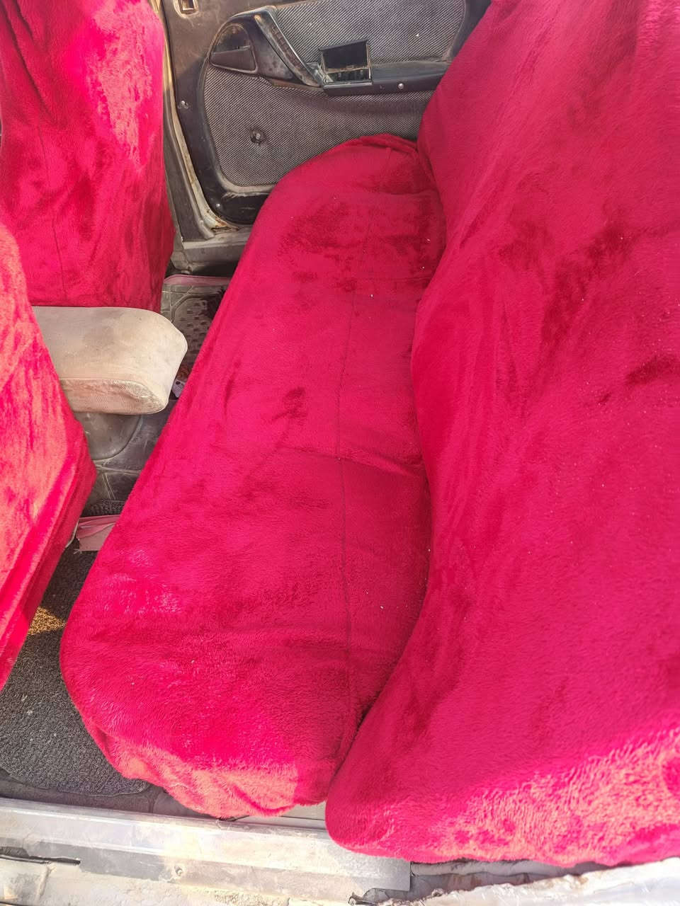 سلام عليكم اوبل موديل 90 رقم قادسيه الماني مكينه وكير كفاله كهربائيّات حداديه تخم تاير  السعر 10  بيع سريع وبلاش المكان نجف ***********
