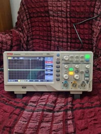 اوسلسكوب • ٧٠ ميجاهيرتز • نظيف