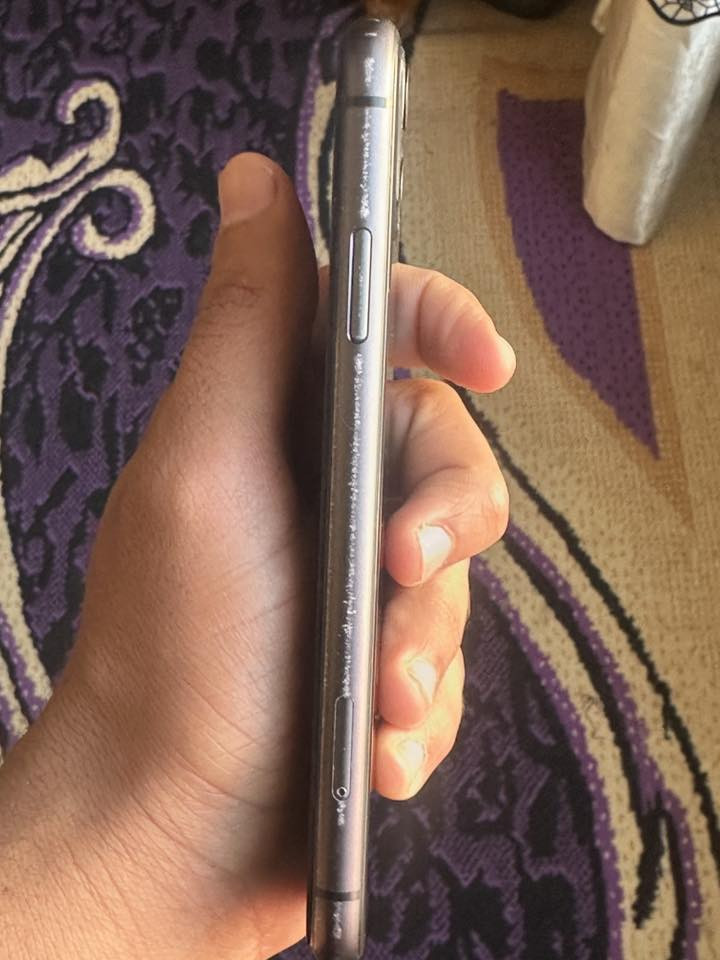 ايفون 11 عادي ذاكره 128 بطاريه 88 شرق اوسط مكفول بس ظهر مبدل مكسور وتر كله شرط الفحص السعر خاص مناسب التواصل *********** مكاني نجف كوفه
