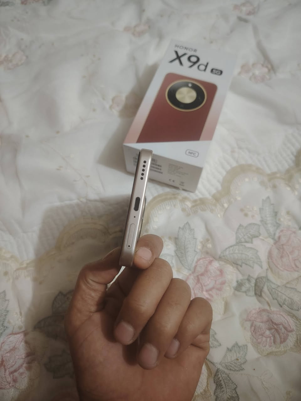 هونرX9d  مسدخدم بس جديد حيل شرط  مع كامل ملحقاتو
***********
