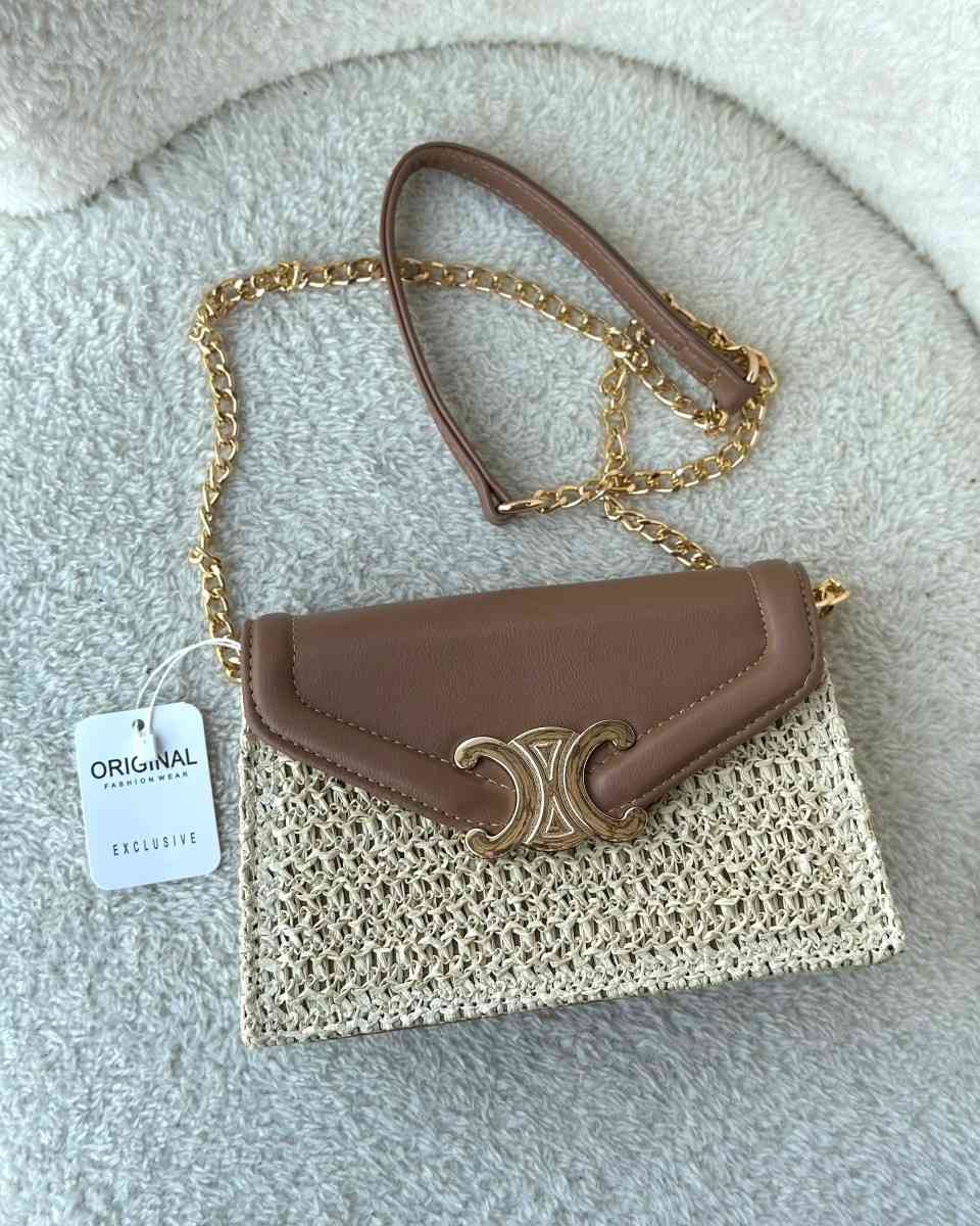 جنط نسائي 
سعر المفرد 15 آلاف دينار
سعر الدرزن 120 ألف ألف دينار
قياس 12 × 20 سم 
واتس اب :***********
واتس اب :***********
