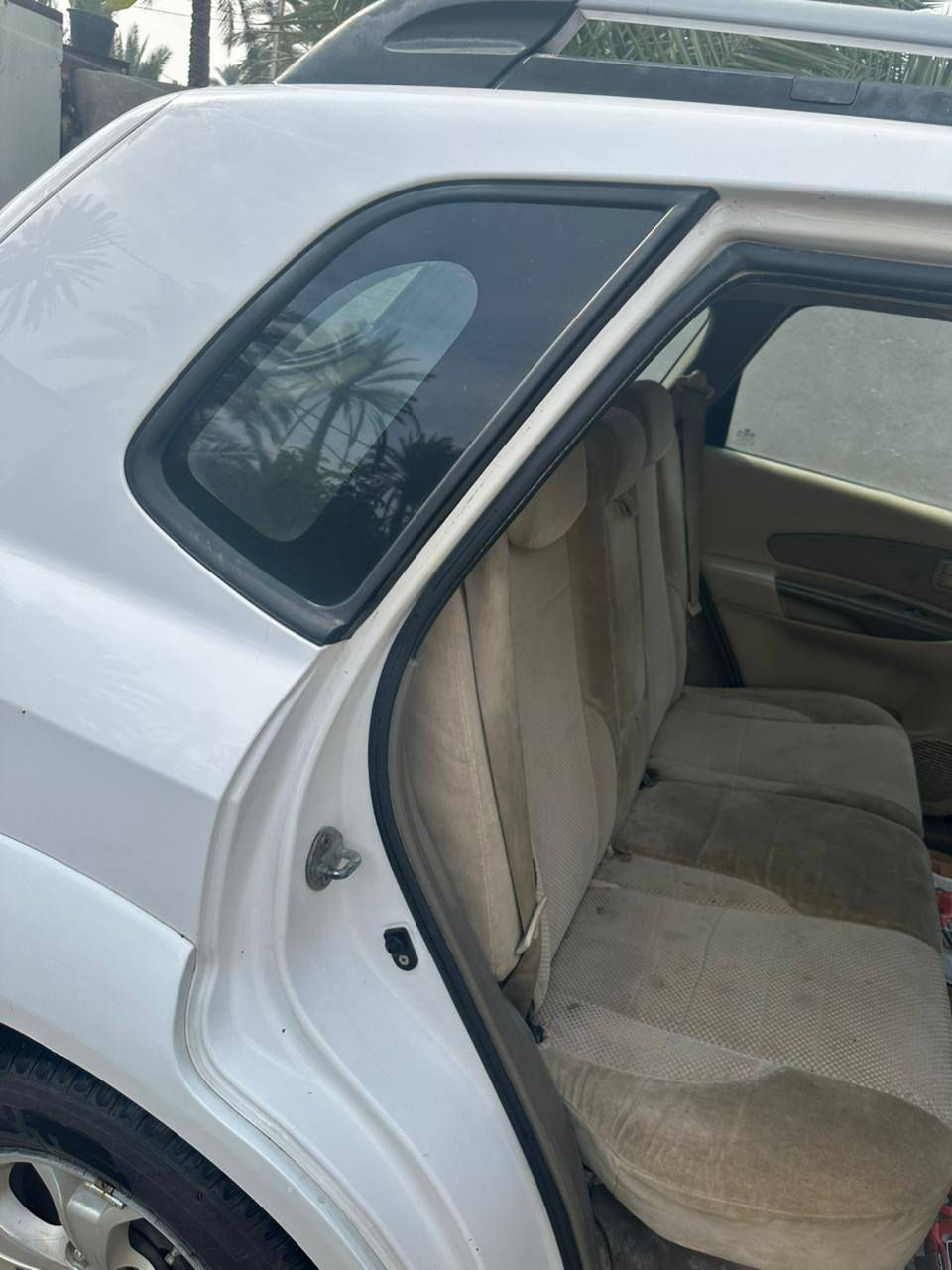 السلام عليكم توسان للبيع 2009 رقم بغدادجديد دولي بسمي محرك 2700  تخم تاير جديد وباتري جديد بلكات نوزلات حساسات بدلتهن قبل شهر بيهه قطعتين جاملغ امامي وبنيد السعر 107بيهه مجال قليل مكان السياره كربلاء ***********
***********
