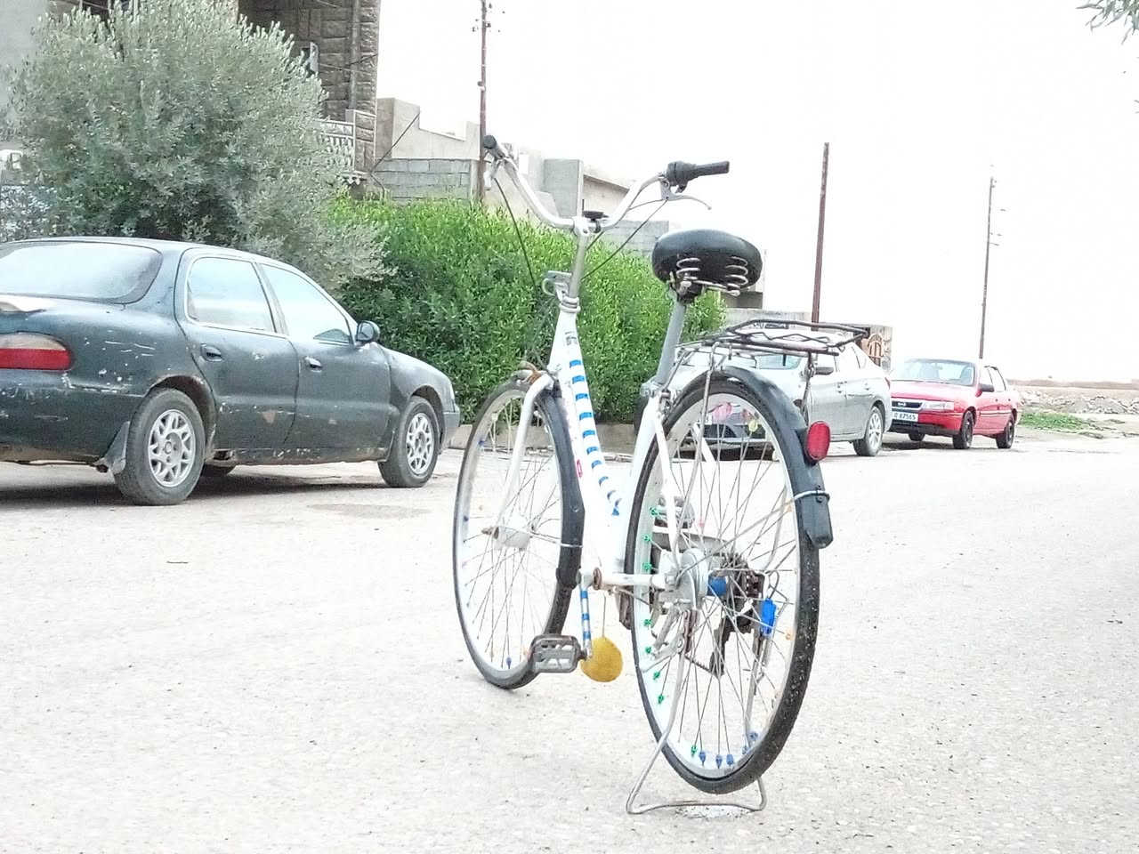 السلام عليكم اخواني باسكل البيع باسكل نضافت 95% البريكات اثنيناته جديتات كير 7نمرات  الباسكل  عيب بس تاير ورا يحتاج تبديل والتأير الكدام جديده زائدان كشن قلاب زائدان طياريه جديده اللايت كدام شغال الحساس جديده السعر 95وبي مجال بسيط الشراء العنوان كركوك قرب دوميز الرقم ***********
