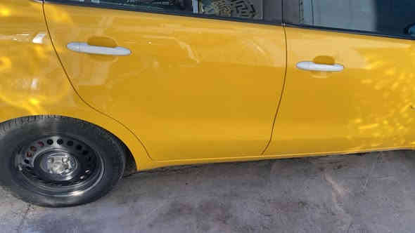 كيا ريو موديل ٢٠١٣ تكسي رقم إنكليزي سنويه جديده جاهزة للعمل نظيفة جدا بيها طخة صغيرة بالباب مصلحة موضحة بالصور مكاني بغداد الحسينيه باسمي تحويل ثاني يوم 
مابيها نقص السعر ٧٥ ورقه مجال بسيط جدا 
رقمي ***********
ملاحضة اني فق ناشر صاحب السيارة اتصل ع الرقم غير متواجد ع الفيس
